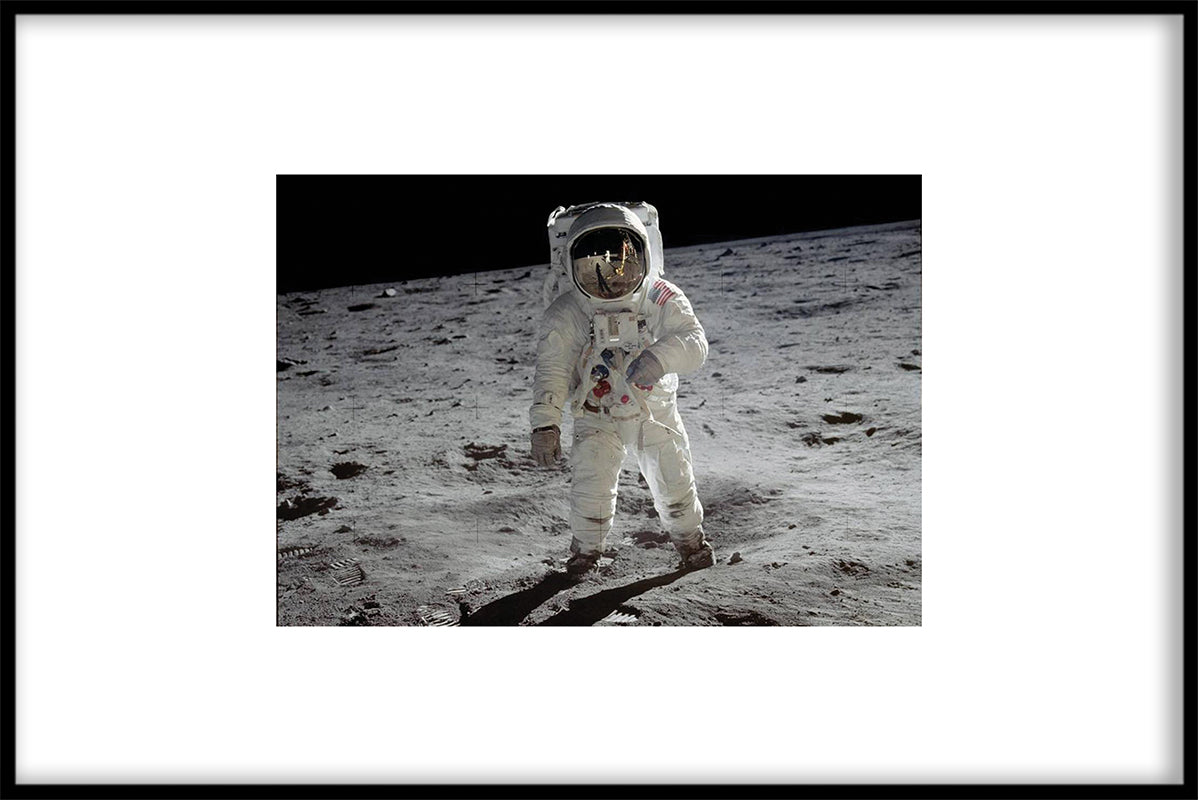 A Man On The Moon juliste